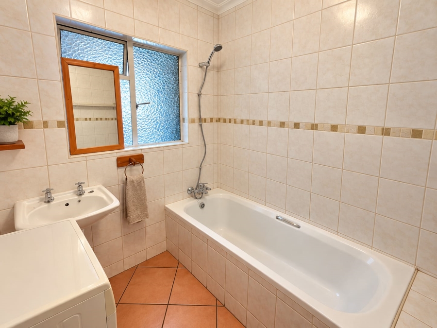 4 Bedroom Property for Sale in Park West Free State